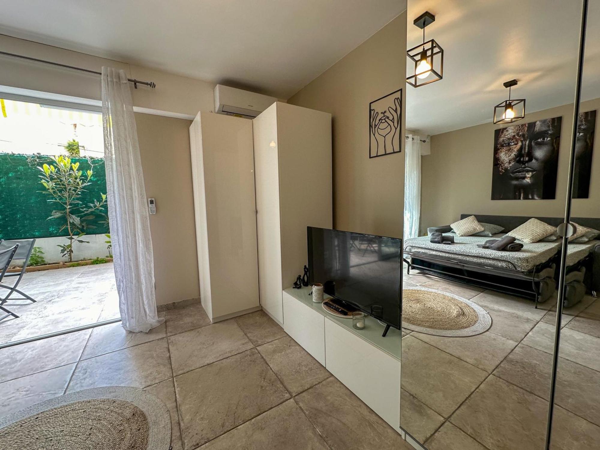 Cosy Madrid, Appartement Proche De La Mer Cannes Exterior foto